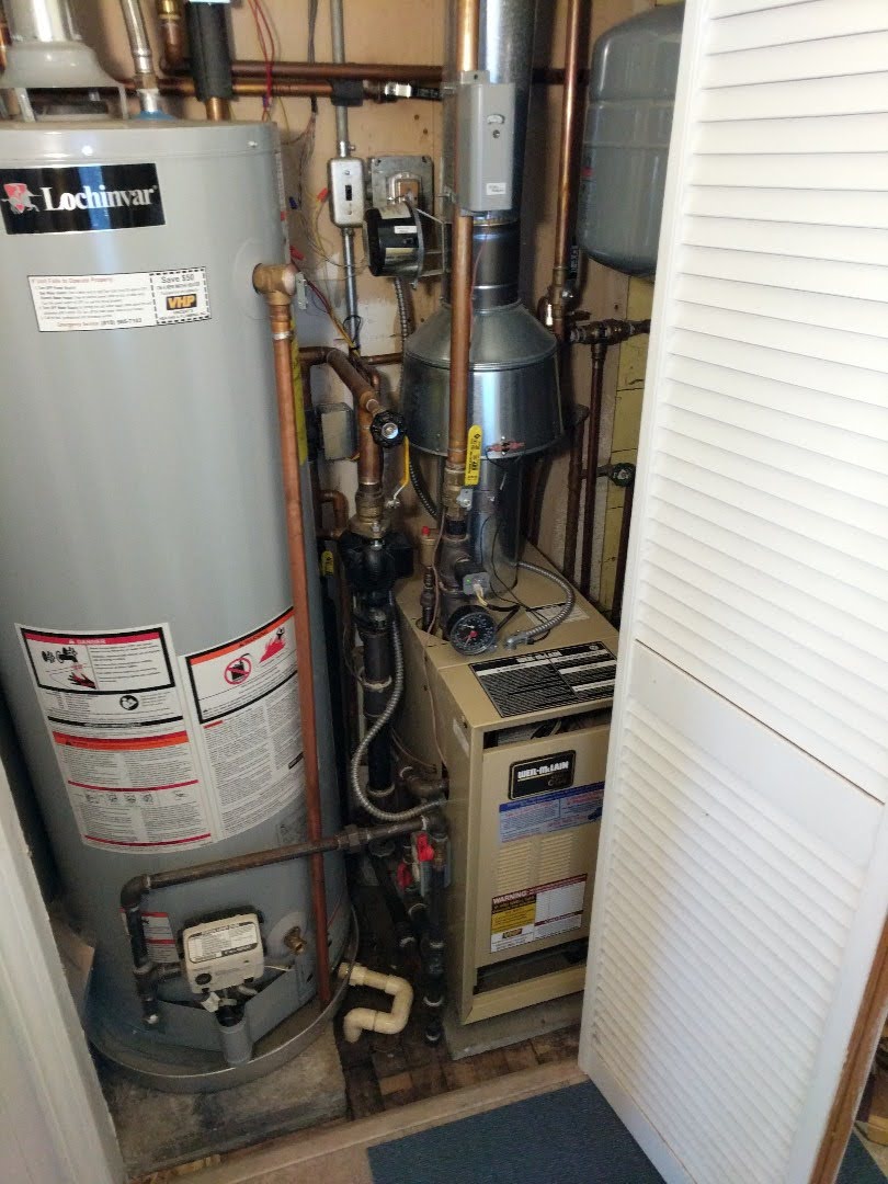 A water heater newly installed by Arizola in Fredericksburg.